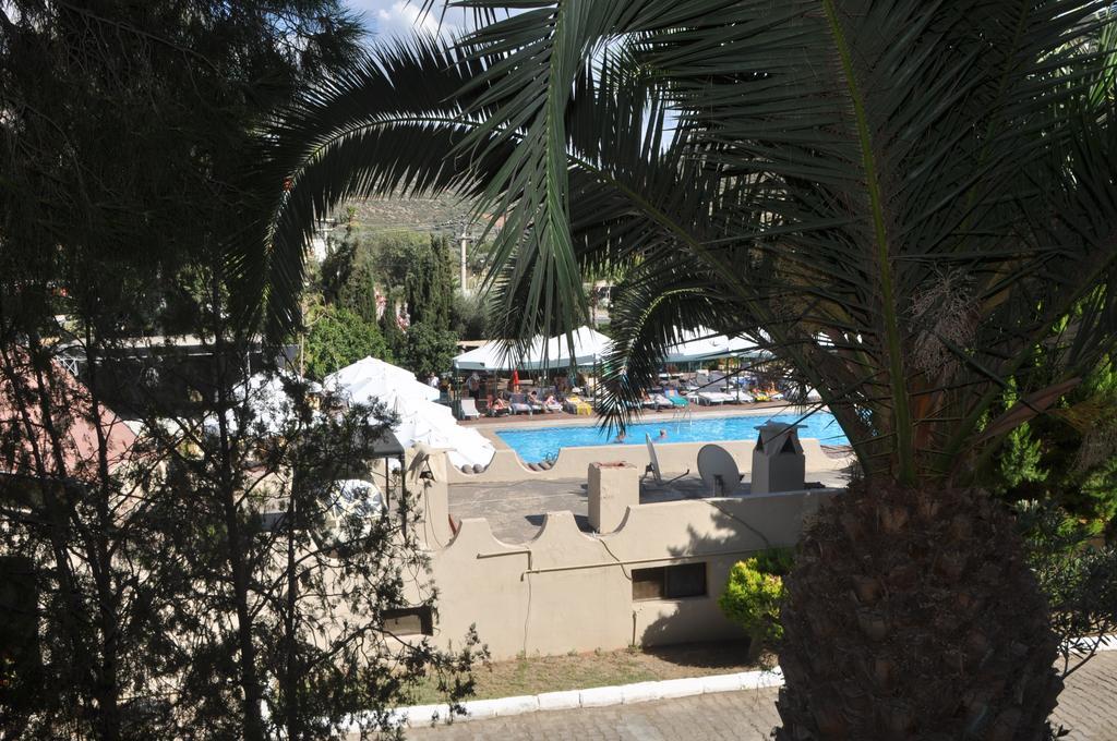 Pigale Family Club Hotel Kusadasi Exterior photo